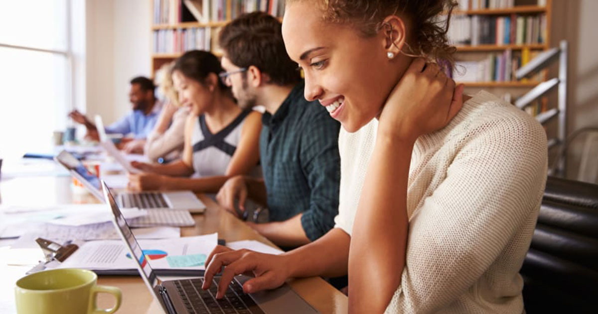 මෙවර විශ්වවිද්‍යාල වලට ඇතුලත් කරගන්නා සිසුන්ට Laptop මිලදී ගැනීම සඳහා සහන ණයක් ලබා දීමට විශ්වවිද්‍යාල කොමිසම කටයුතු කරයි