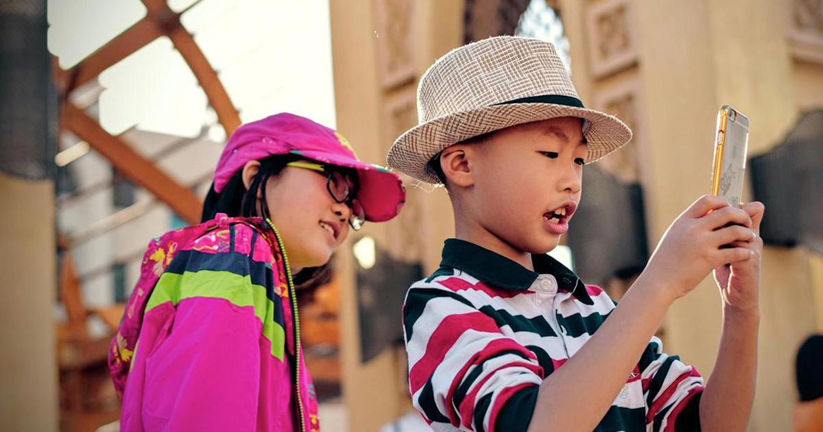 වයස අවුරුදු 13න් පහළ ළමුන් සඳහා Instagram Safe Version එකක් හඳුන්වා දීමට Facebook සමාගම සූදානම් වේ