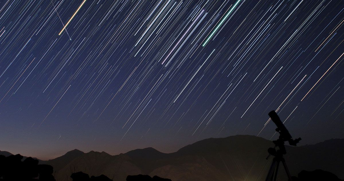 මැයි අහසේ මුතු වැස්ස හෙවත් Eta Aquraids