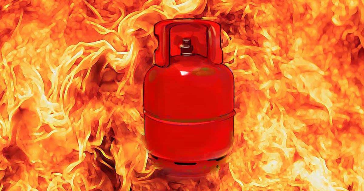 ප්රෙෂර් කුකර් එකෙන් ගෑස් ගෙදරදීම හදාගැනීමේදී සහ ගෙදරදීම සබන් සාදාගැනීමේදී ඇති විය හැකි මේ අවදානම් වලට පෙර සූදානම් වෙන්නේ මෙහමයි