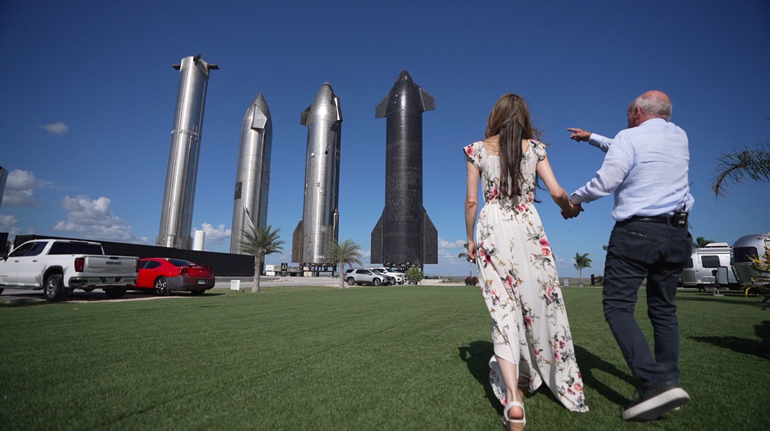 ලොව පළමු අභ්‍යවකාශ සංචාරකයා මෙවර හඳට යෑමට සූදානම් වෙයි