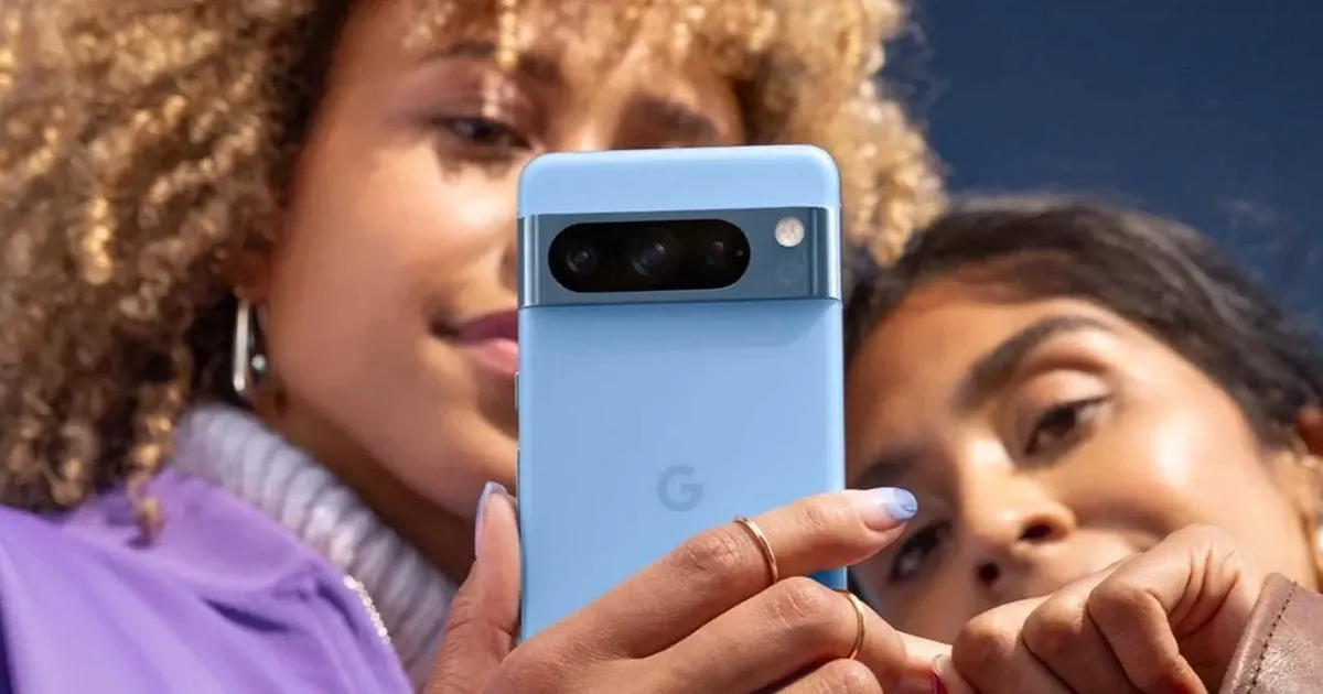 Google සමාගම Pixel 8 දුරකතනය සමඟින් ලබා දෙනු ඇතැයි වාර්තා වන විශේෂාං​ග