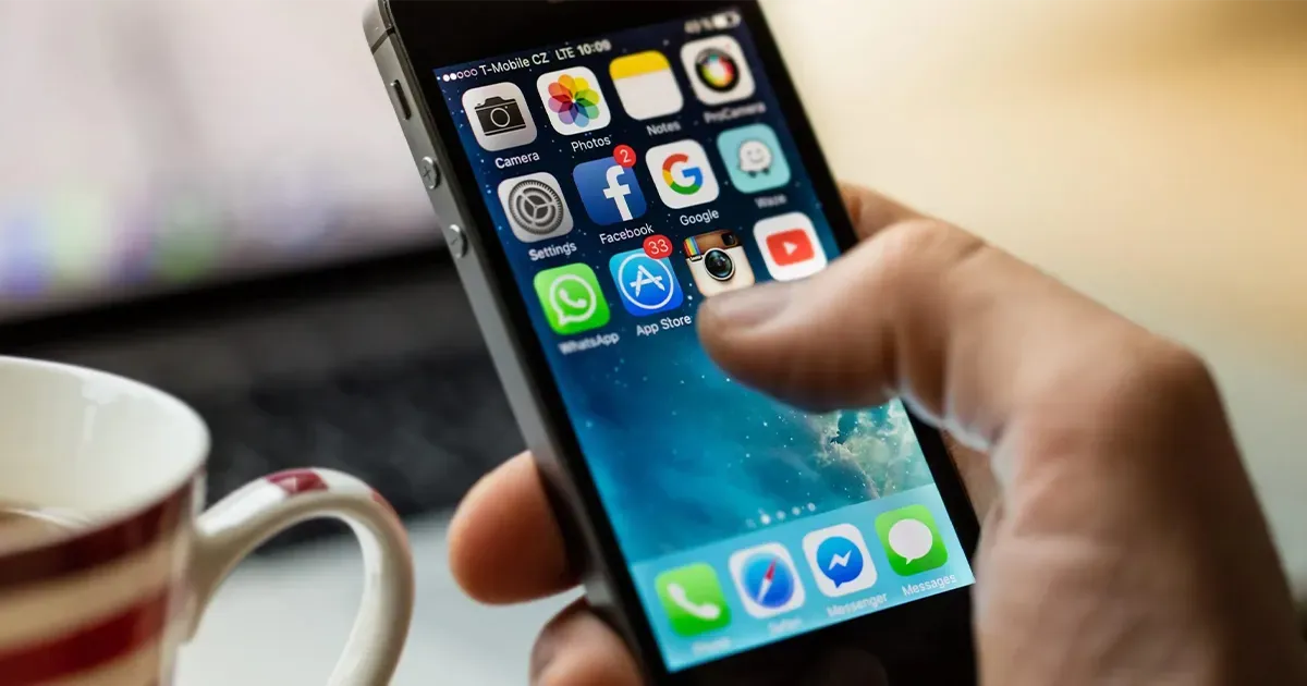 iPhone model කිහිපයකට WhatsApp නවතා දැමීමට සූදානම් වෙයි