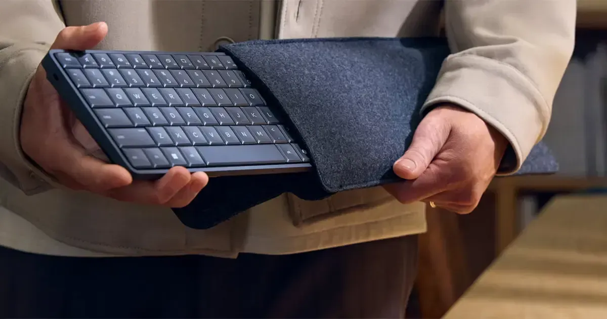 HP වෙතින් සම්පූර්ණ Windows පරිගණකයක් යතුරුපුවරුවක් තුළට !