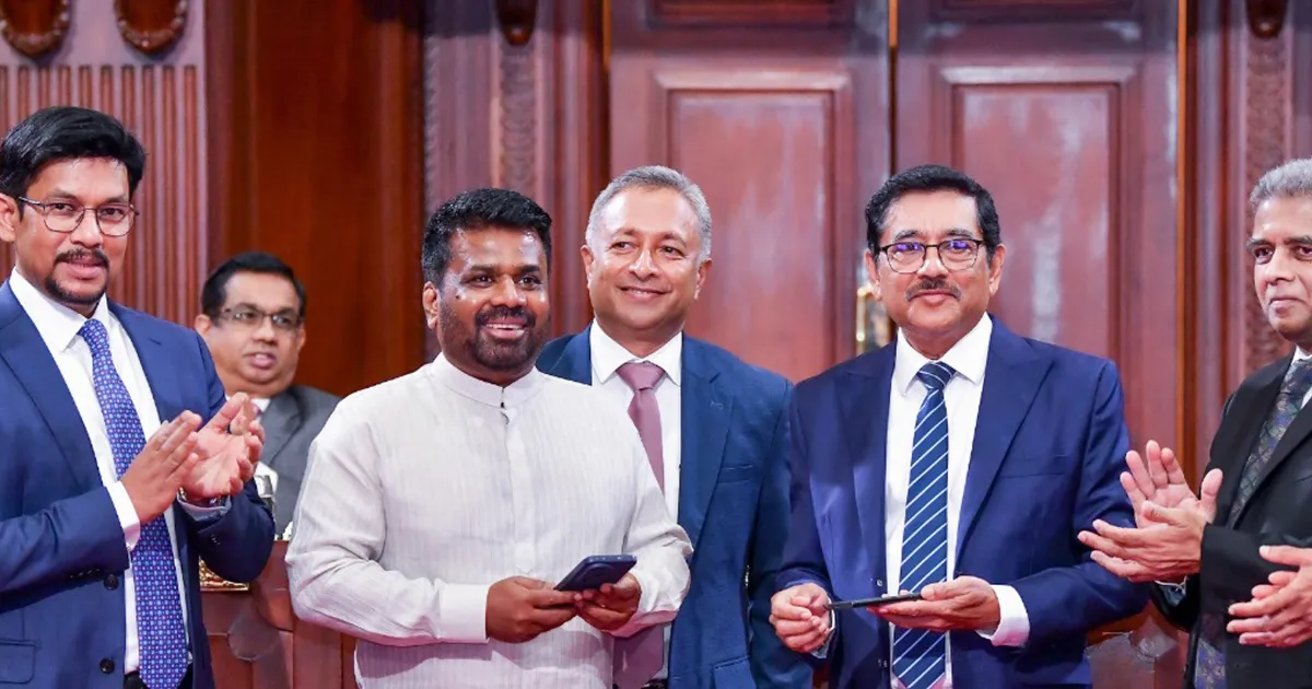 "ජාතික QR ගෙවීම් හඳුන්වා දීමේ වැඩසටහන" නිල වශයෙන් ඇරඹෙයි
